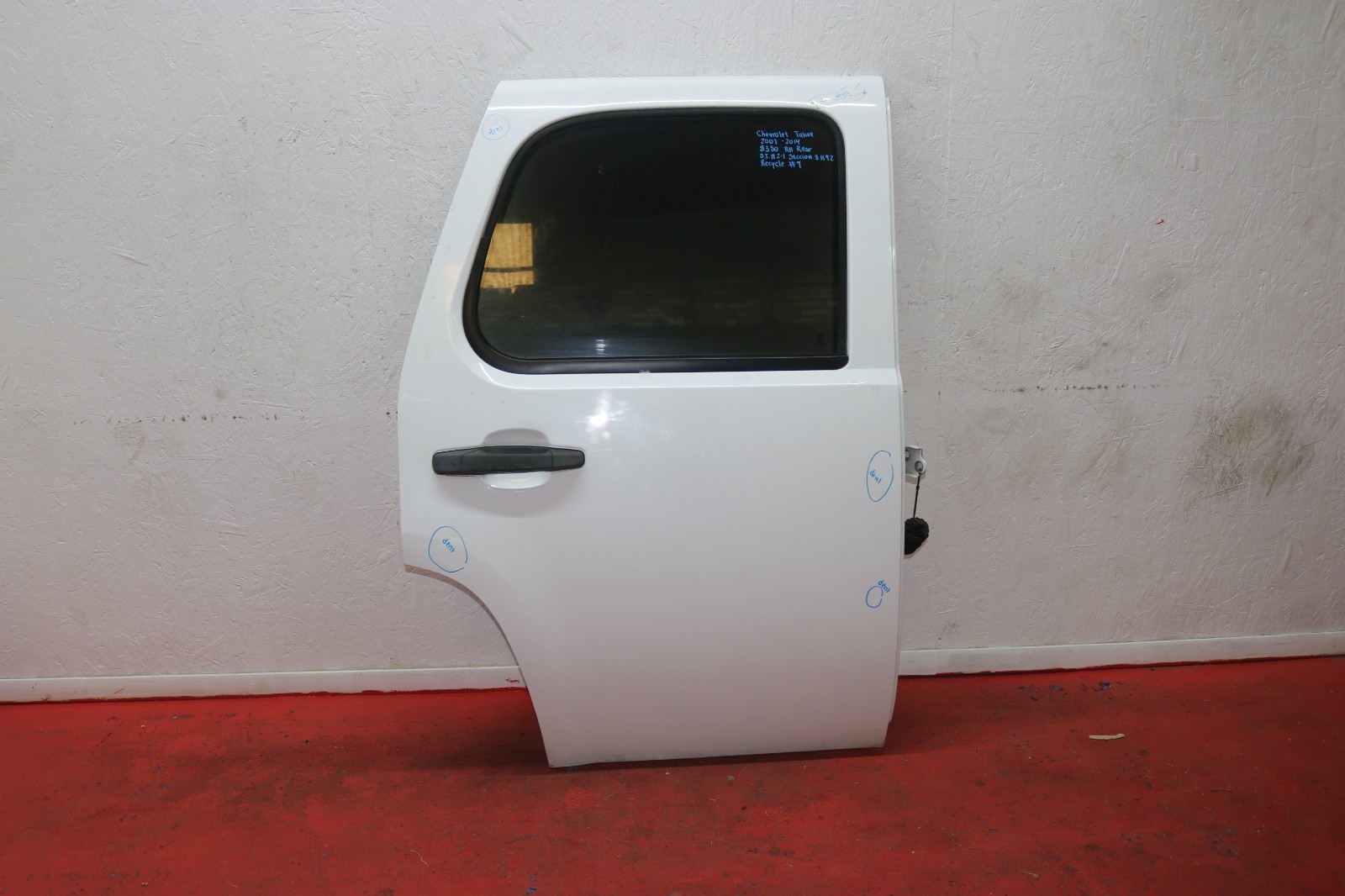 2007 2014 CHEVROLET TAHOE RIGHT SIDE REAR DOOR