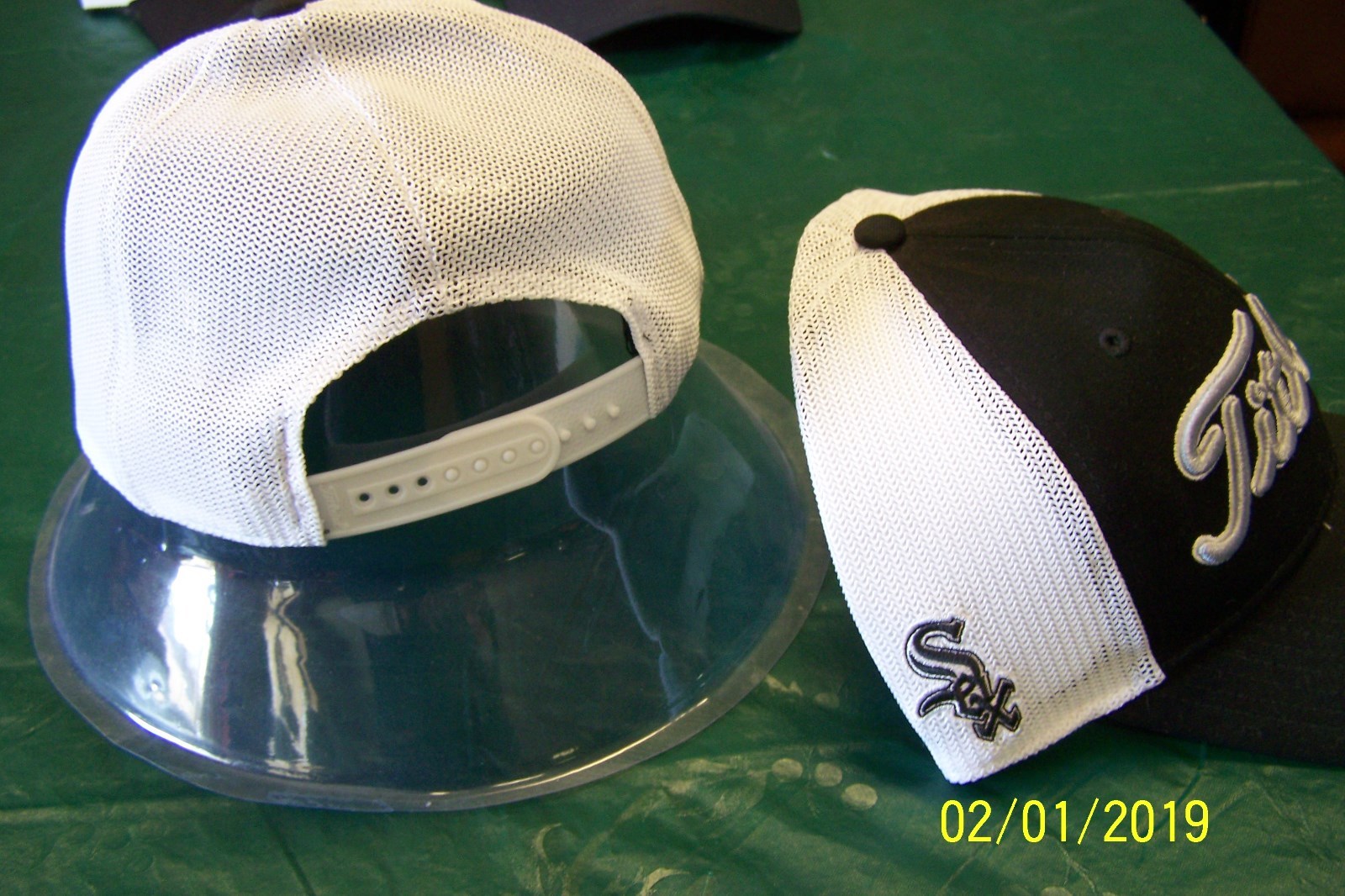 NEW TITLEIST MLB MESH CHICAGO WHITE SOX GOLF HAT BLACK/WHITE OSFA  SNAPBACK  NWT