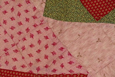 GORGEOUS PRIMITIVE ANTIQUE/VINTAGE CUTTER? QUILT! RED/GREEN/DBL PINK CHRISTMAS!