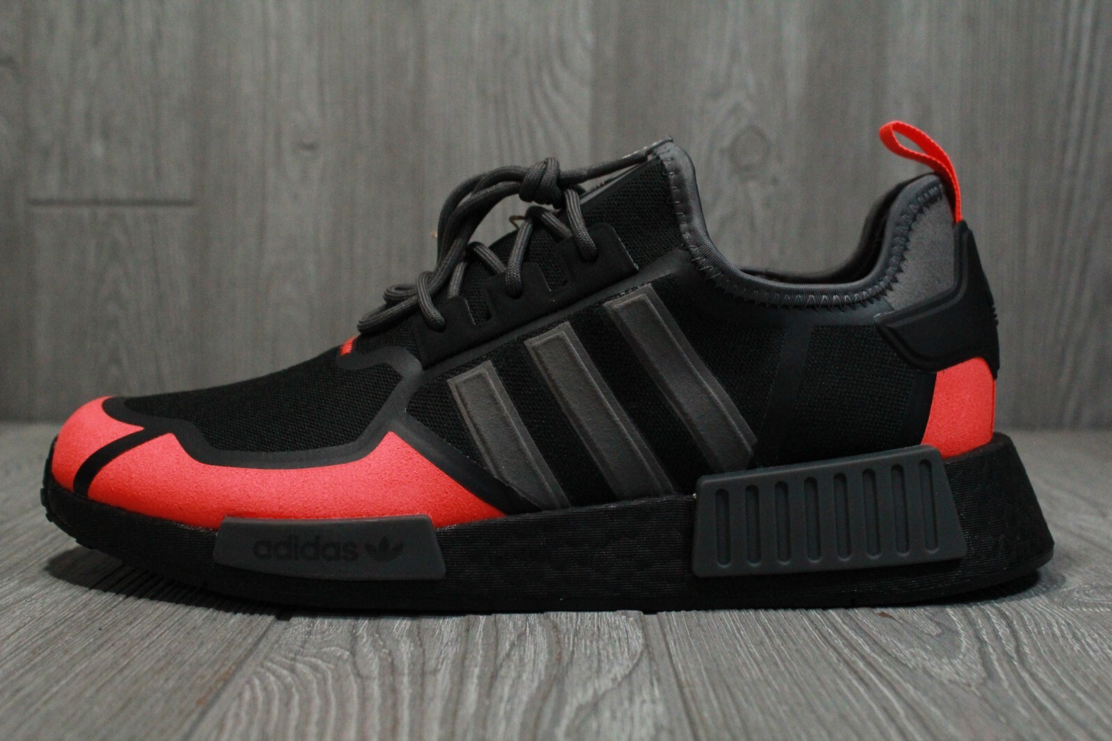 Adidas NMD_R1 Mens Shoes Sneakers Black 