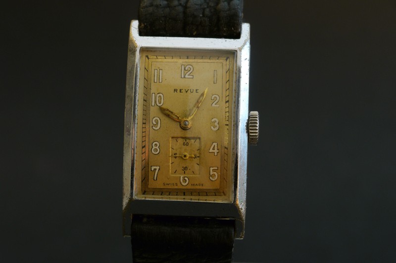 Revue Herrenuhr, 30er Jahre, LÃUft, Handaufzug; Formwerk