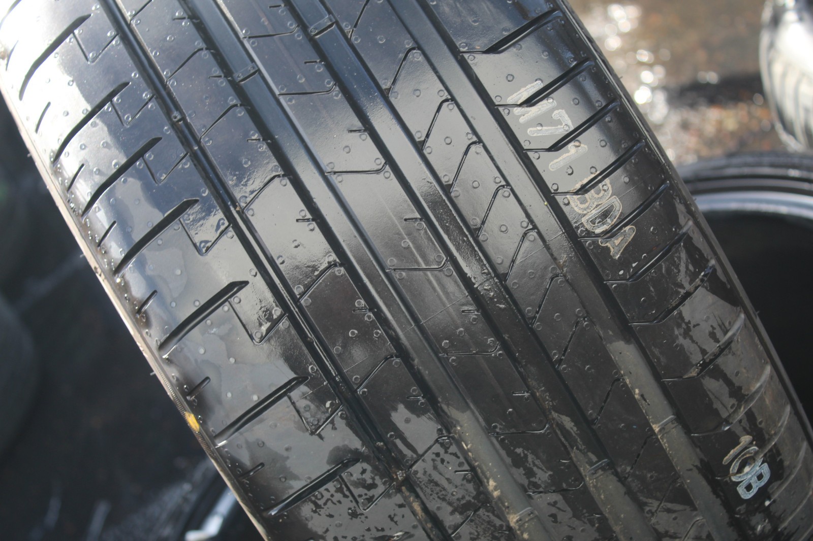 New 245 35 18 Pirelli, P Zero, 92Y, x1 Single Tyre (F1_tyres) L3766