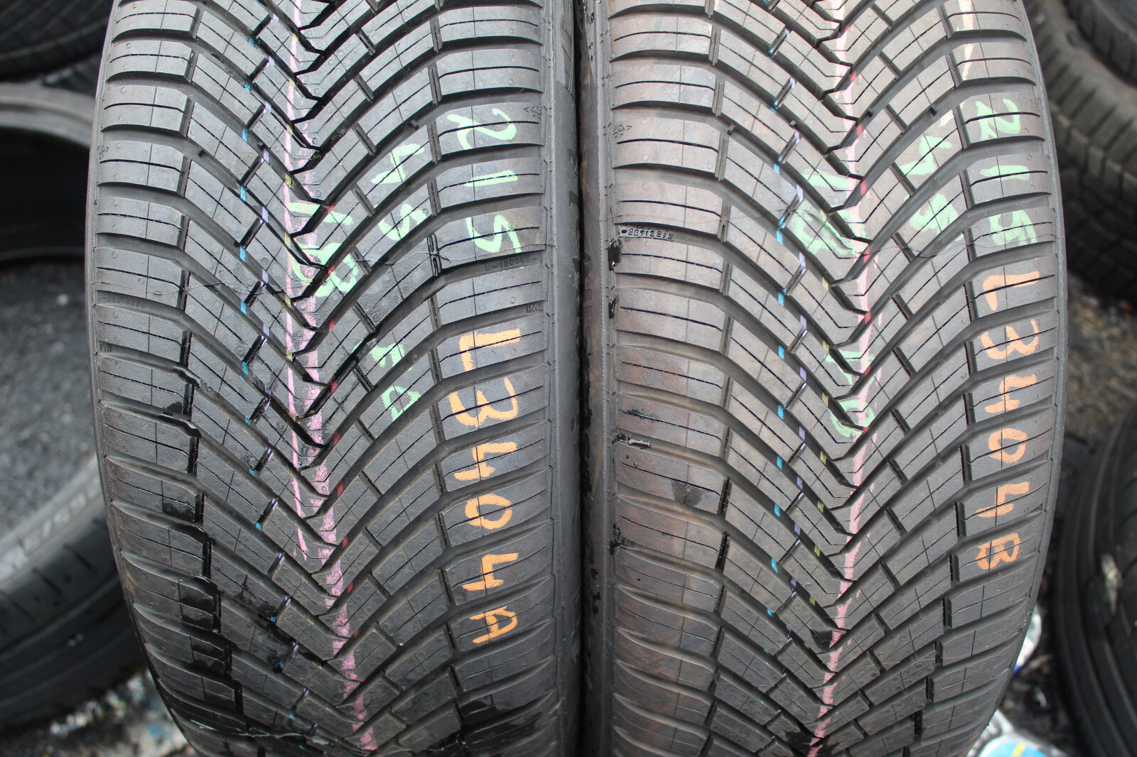 New 215 45 18 Continental, All Season, XL, 93V, x2 A Pair (F1_tyres) FO L3404