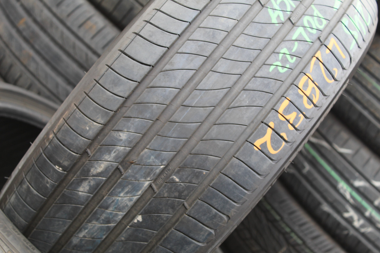 245 45 19 Michelin, POL, XL, 102V, x1 Single Tyre 6.2mm (F1_tyres) L2832