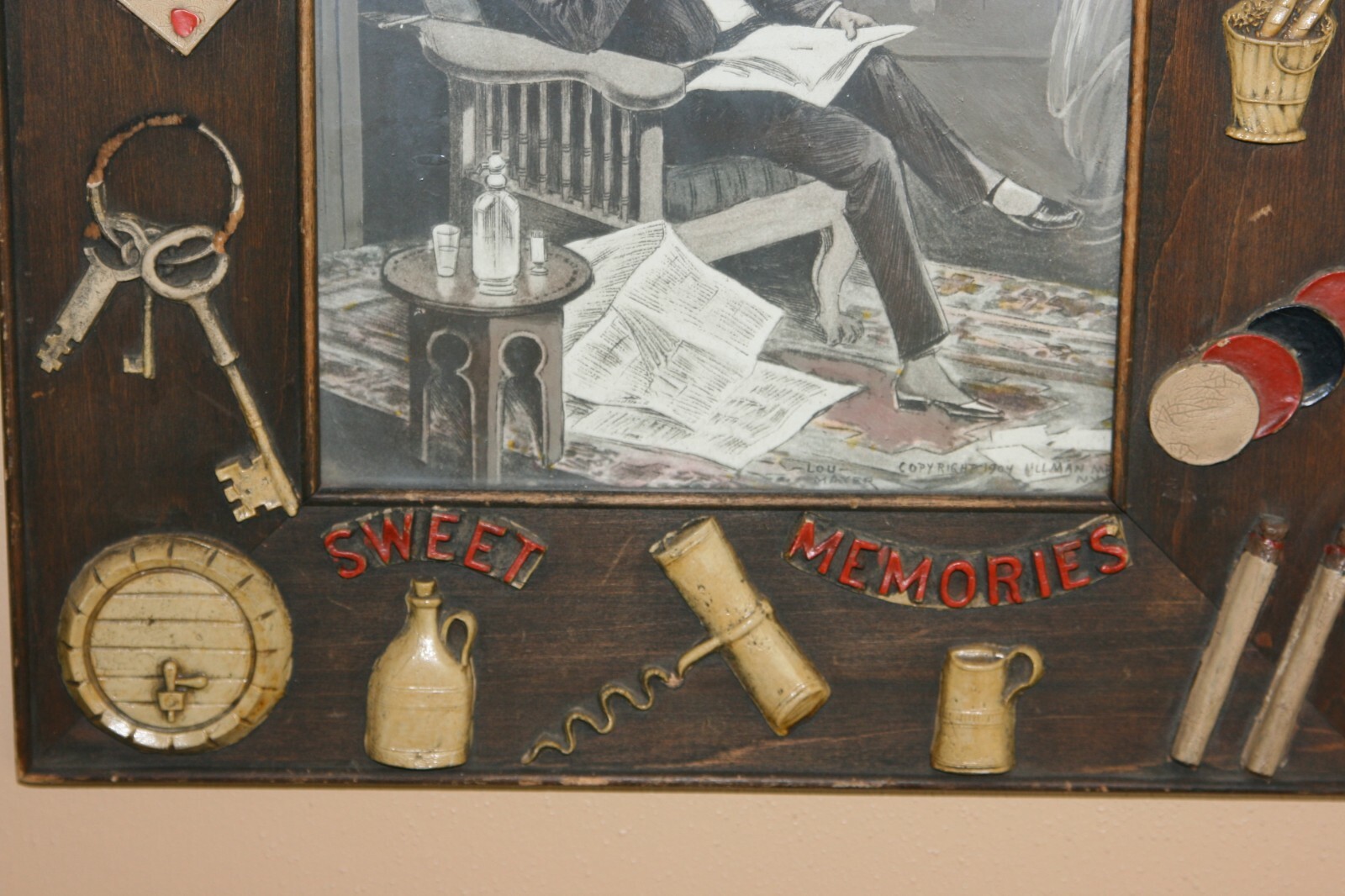 Outstanding Folk Art Sweet Memories Frame.... 18 pieces of memory decoration