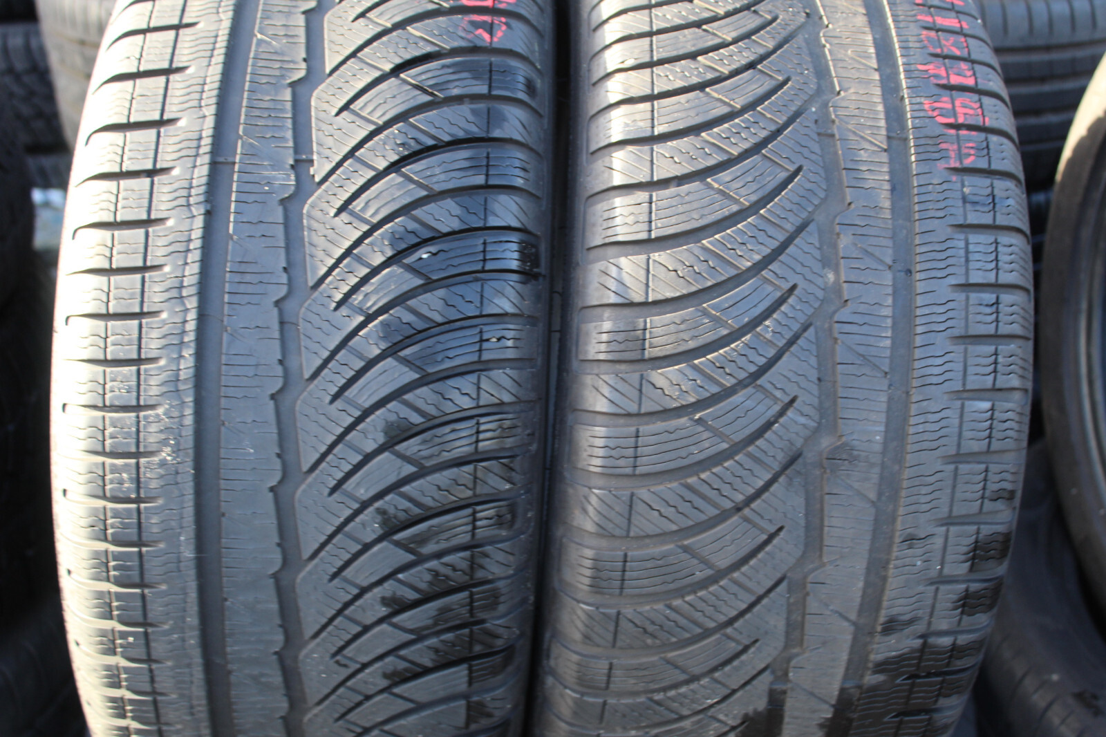 245 45 18 Michelin, Winter, XL, MO, M+S, 100V, x2 A Pair 5.0mm (F1_tyres) L1878