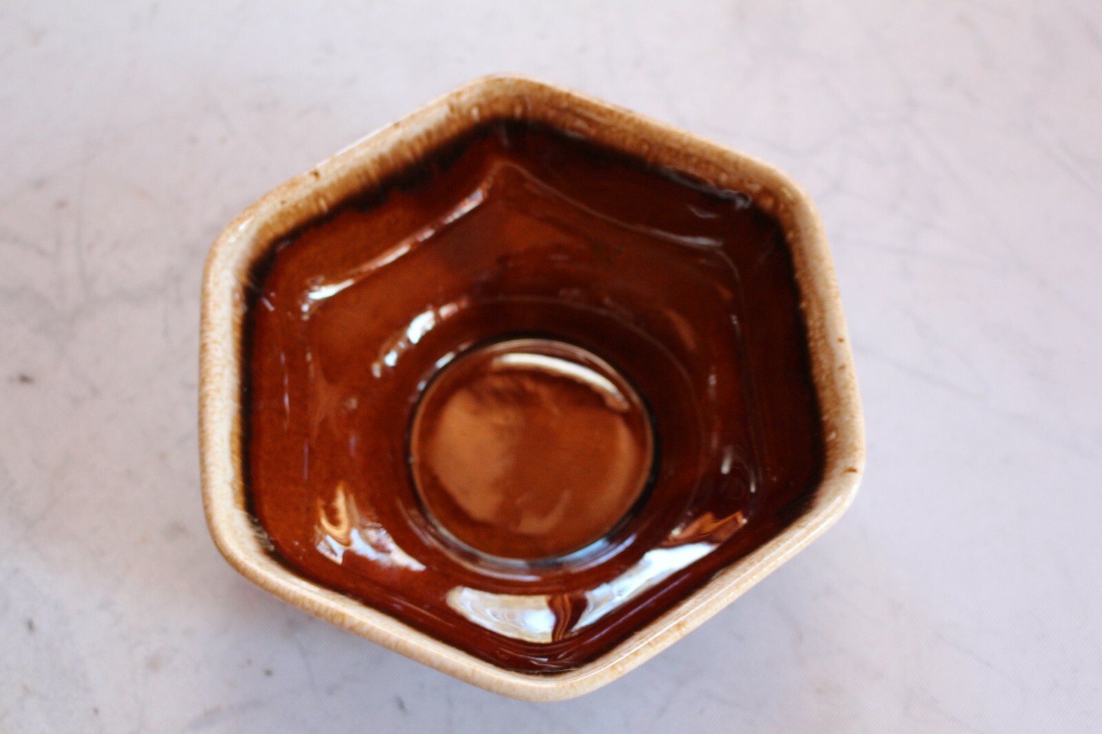 1 Hull Mirror Brown Drip pottery Chip And Dip Bowl