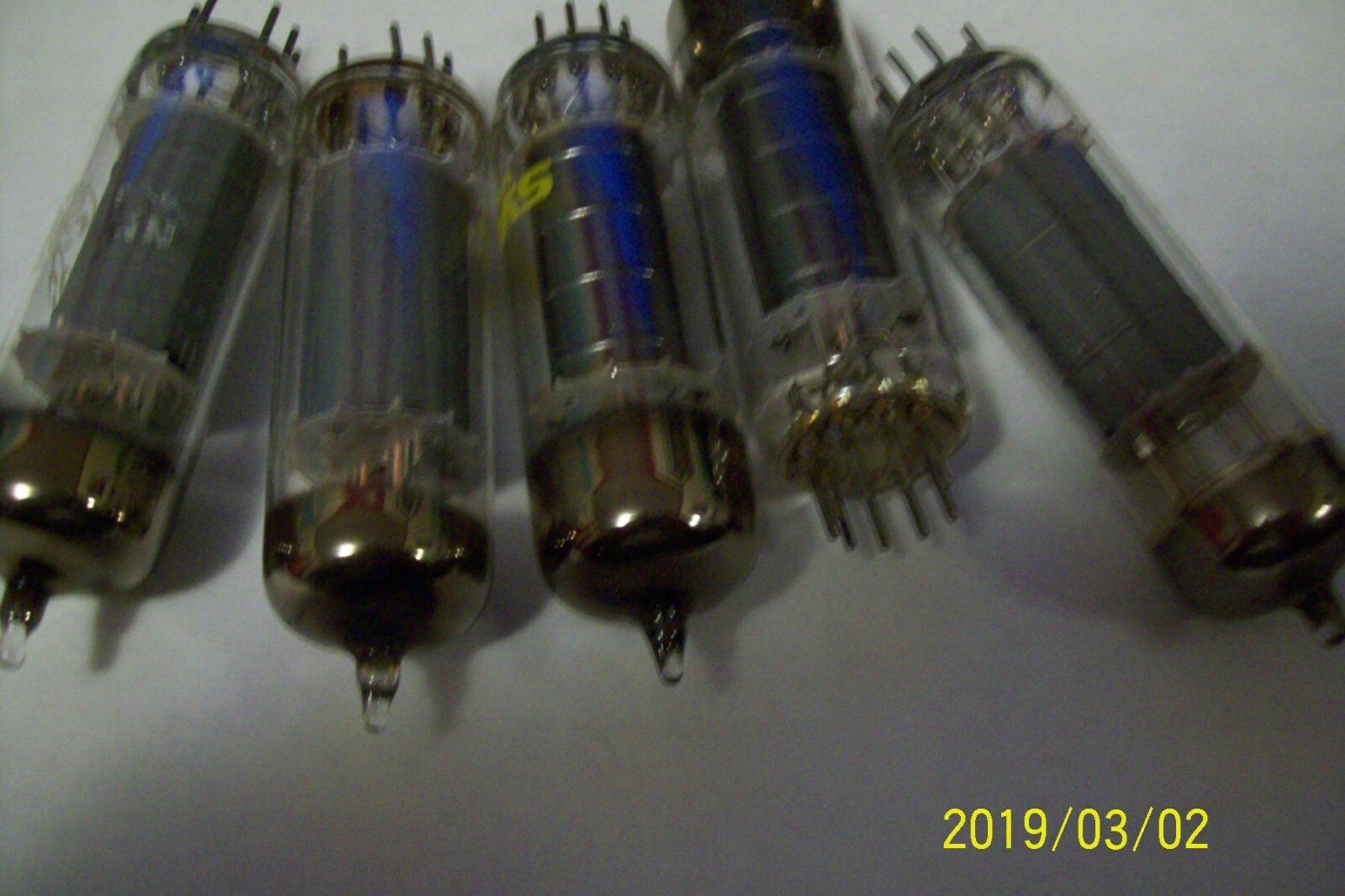 6GK6 TUBES TOTAL OF 5 ( 1 LOT 1 PRICE)
