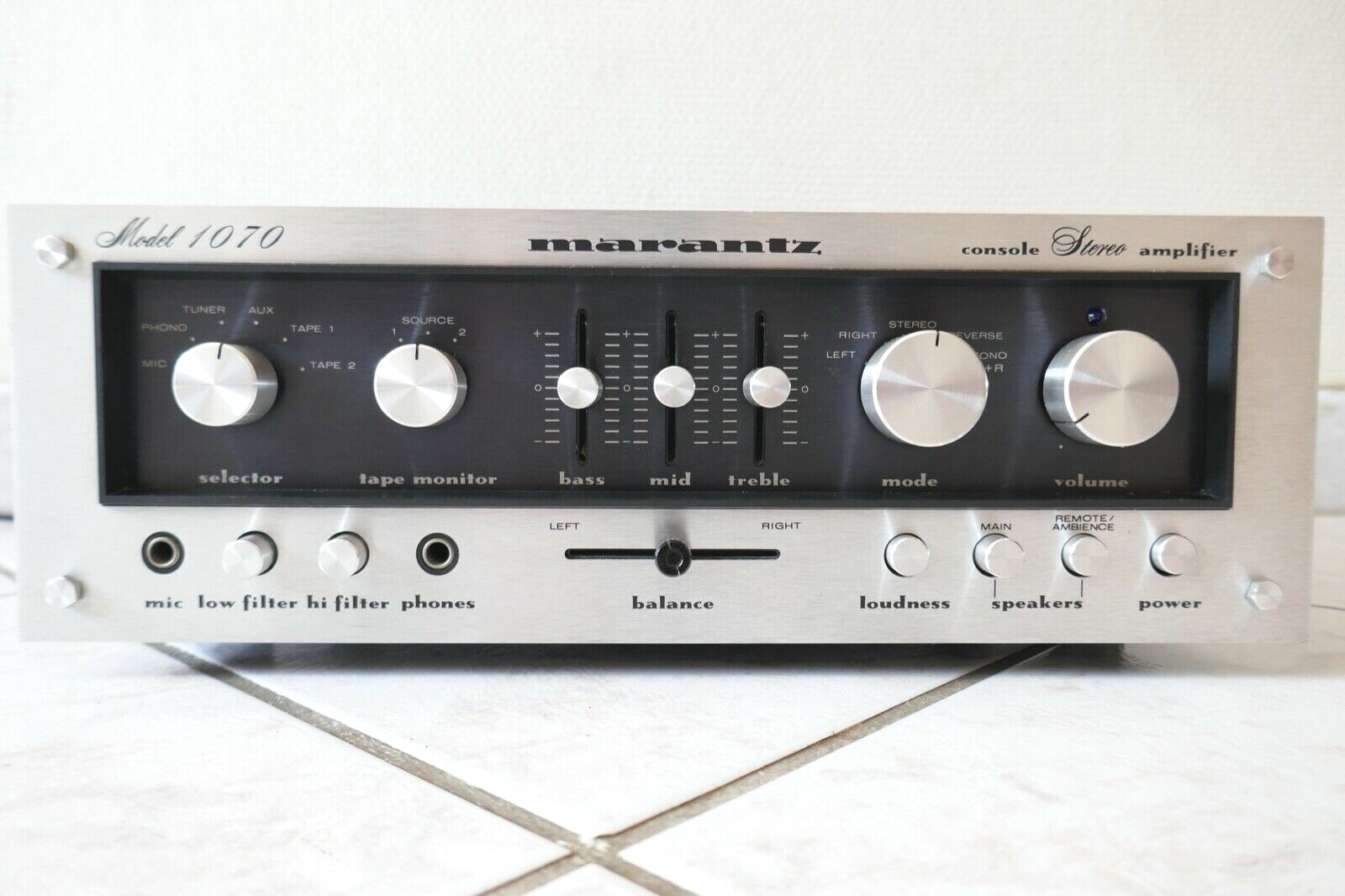 AMPLIFICATEUR MARANTZ CONSOLE STEREO AMPLIFIER MODEL 1070 / VINTAGE AMPLIFIER