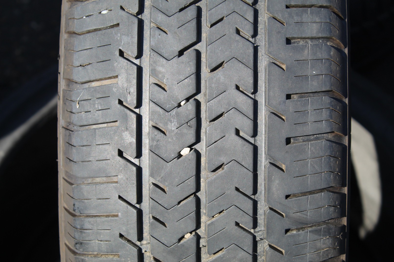 215 60 17C Michelin, Agilis, 104/102H x1 Single Tyre 7.0mm (F1_tyres) L3733