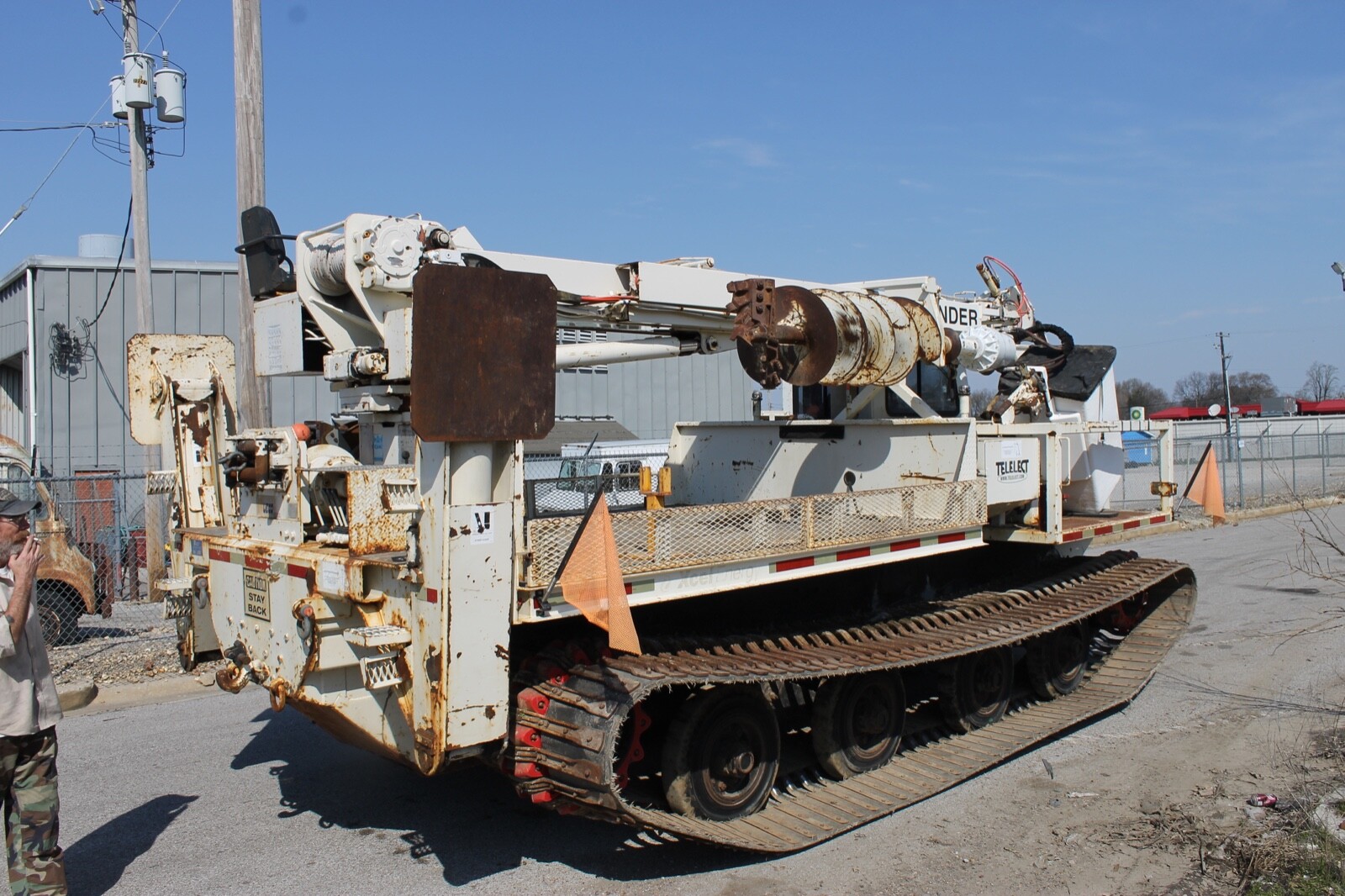 2001 SOFT TRACK DERRICK DIGGER-2100 HRS-RUNS AND OPERATES PERFECTLY-CUMMINS 5.9L