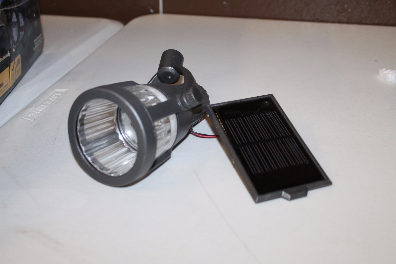 Malibu Prominence LED Solar Pathway & Accent Light Kit (missing parts)