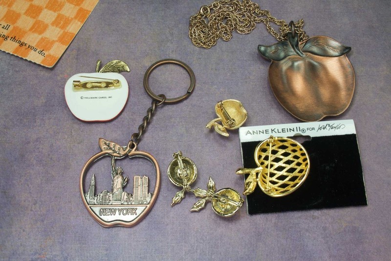Pins, Necklace, Key Chain Apple Holly Berriy Copper-plated Gold Tone