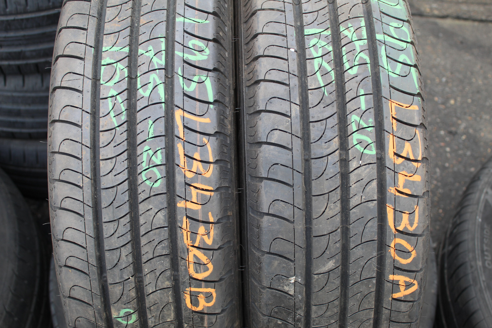 New 195 75 16C Goodyear, Efficient Grip, 107/105R, x2 A Pair (F1_tyres) L3430