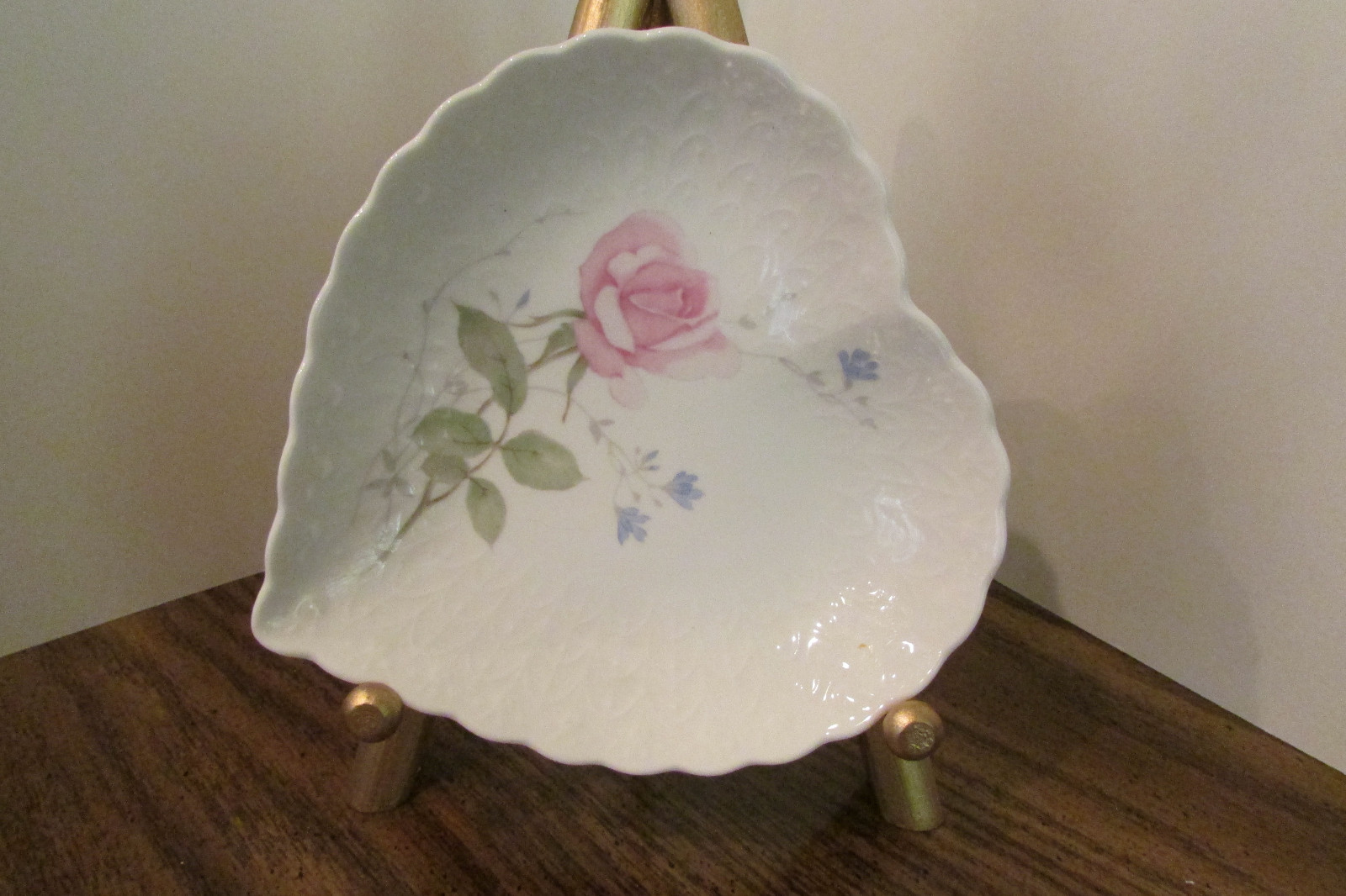 HEART SHAPED DISH, MIKASA, WHITE W/PINK ROSE 6.25