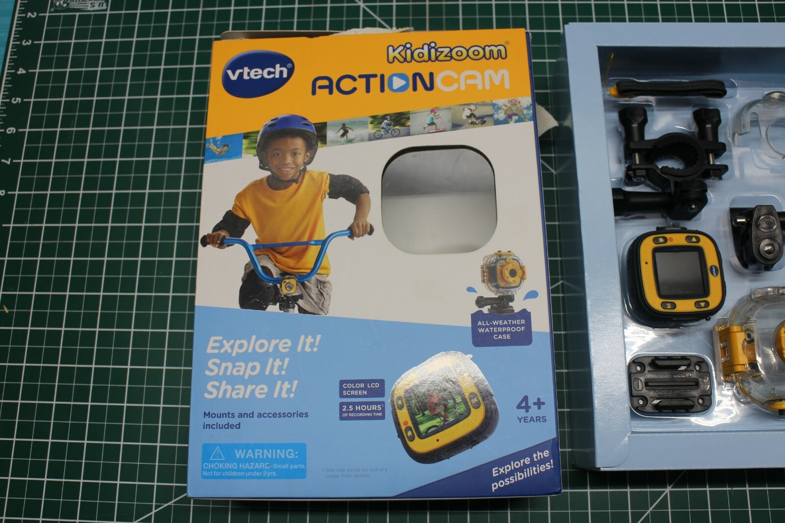 VTECH KIDIZOOM ACTION CAM - YELLOW AND BLACK - IN ORIGINAL BOX AGES 4+ KIDS