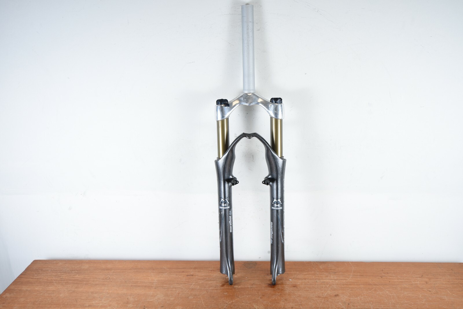【マルゾッキ Marzocchi】Bomber2004 サスペンションフォーク Marzocchi Bomber Marathon SL 04 26er 1 1/8