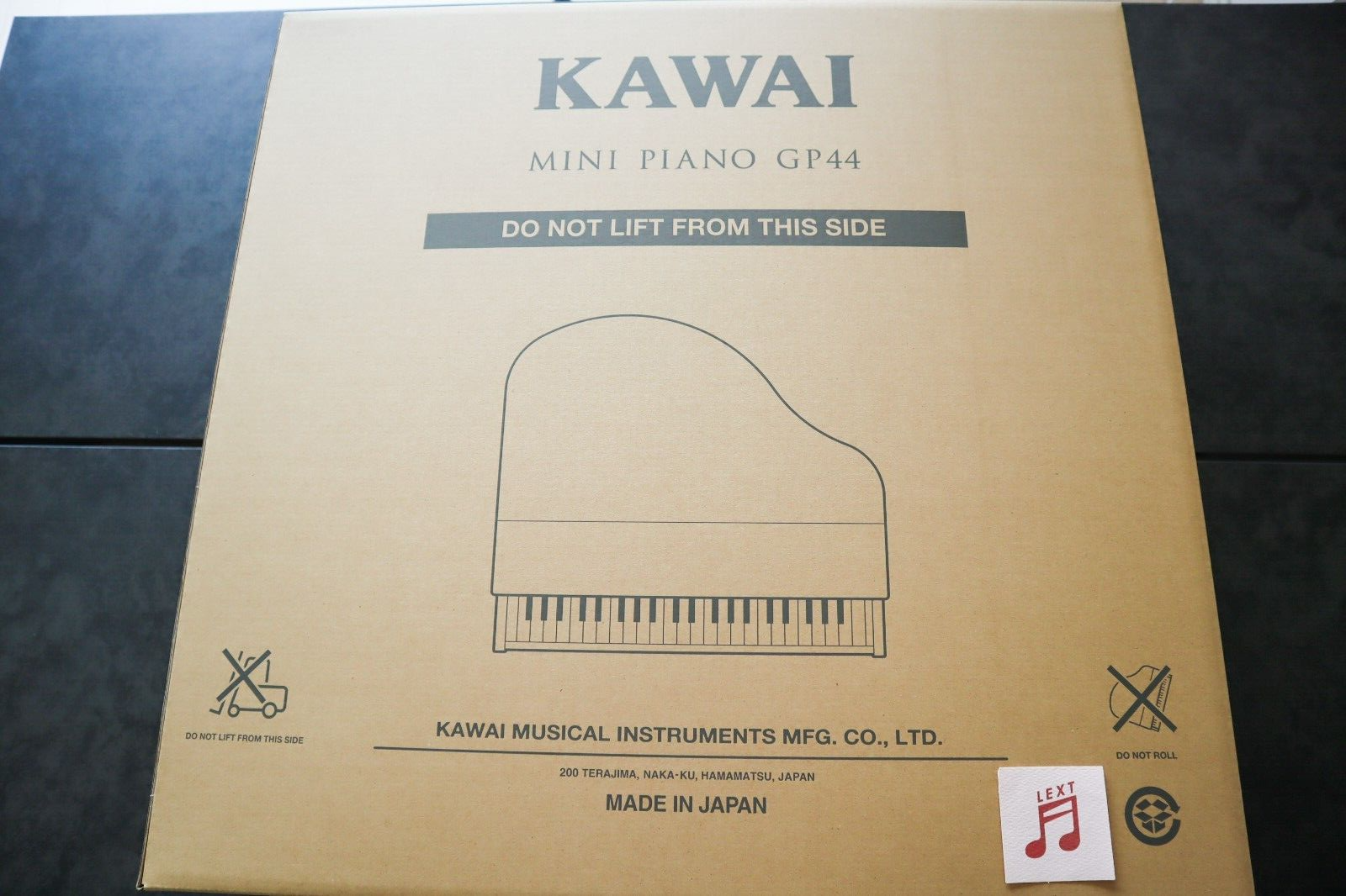 KAWAI Mini Grand Piano Black 44 Key Toy KAWAI Mini Grand Piano Black 44 Key Toy