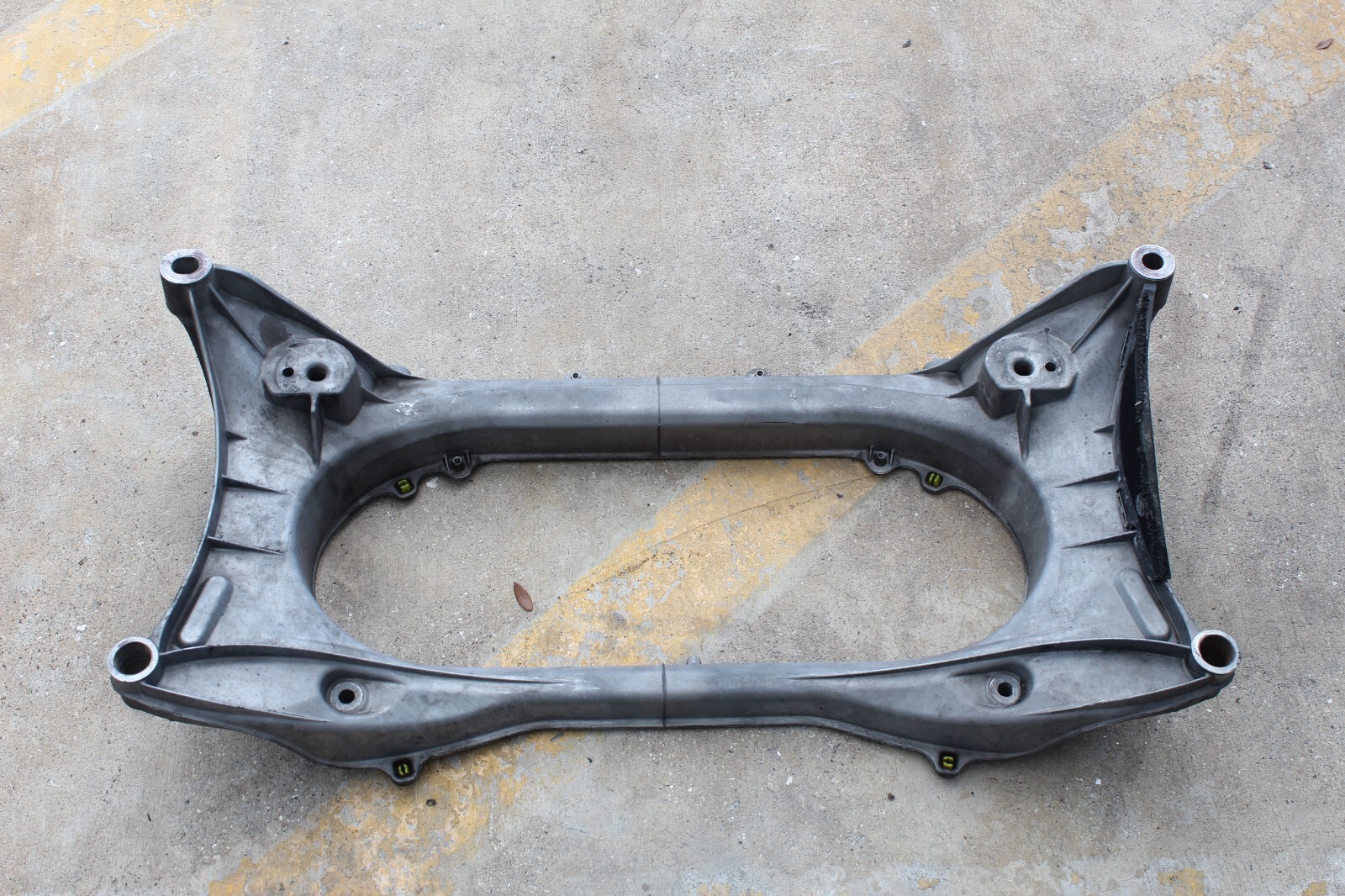 LEXUS　ISF lexus isf installing NOVEL carbon fiber fender ducts - YouTube