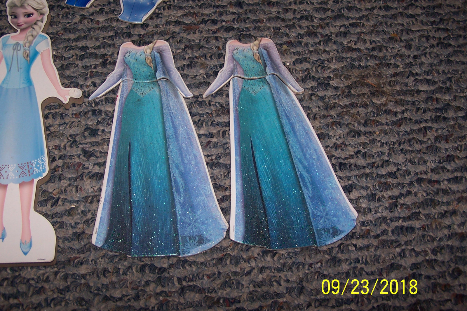 Magnetic Paper Dolls Frozen Elsa