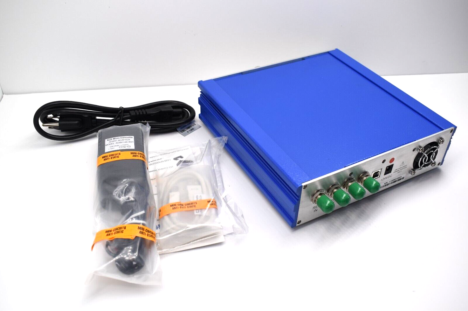 Mini-Circuits SSG-4000HP Synthesized Signal Generator (250