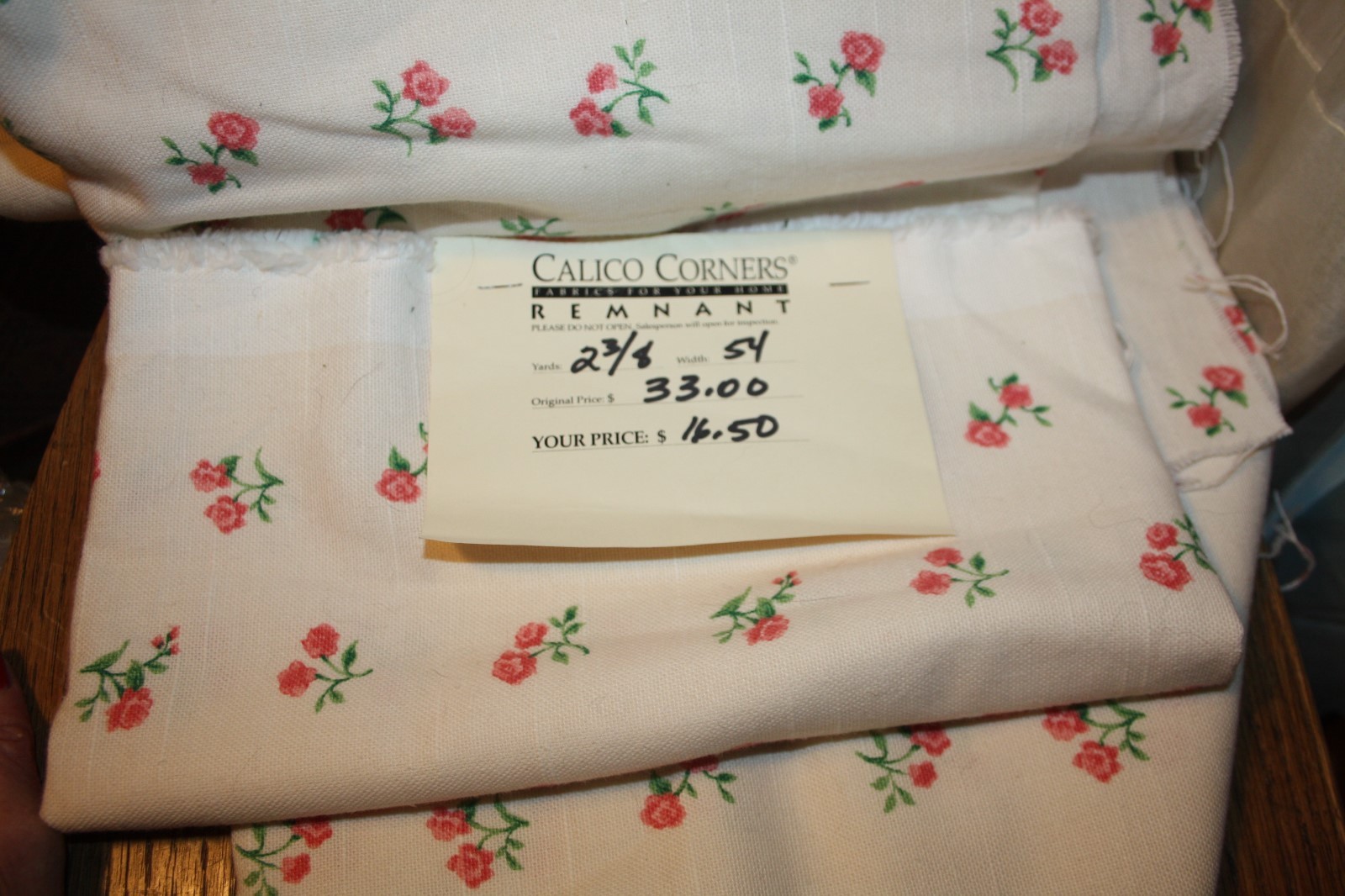 Upholstery Remnant heavier cotton Fabric Craft Material pink roses 2+ yd 54 x 92