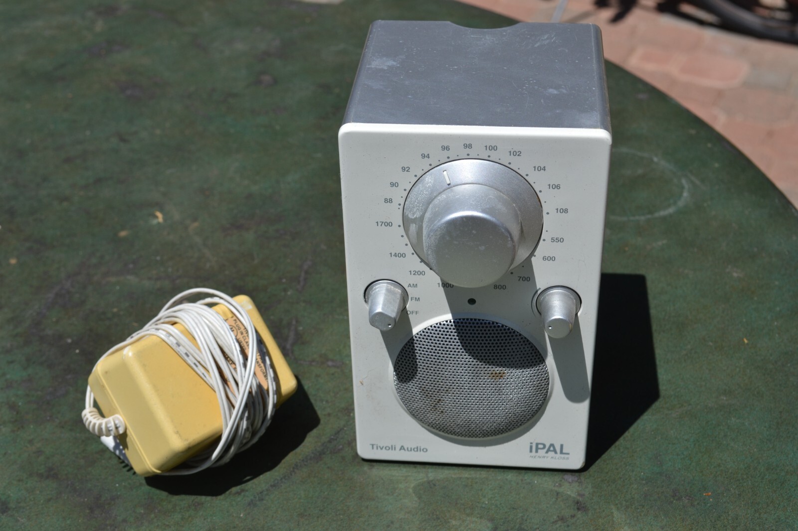 Tivoli Audio iPAL HENRY KLOSS ポータブルラジオ Tivoli Audio iPAL PAL Henry Kloss Portable AM/FM Radio