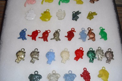 Vintage Disney Gumball Charms Trinkets (37) - Peter Pan Pluto Donald Duck Dwarfs