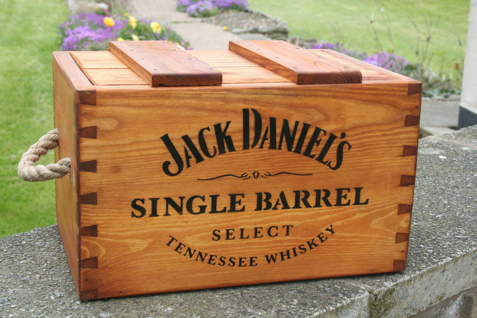 RUSTIC ANTIQUED VINTAGE WOODEN JACK DANIEL BOXES CRATES RUSTIC ANTIQUED VINTAGE WOODEN JACK DANIEL BOXES CRATES