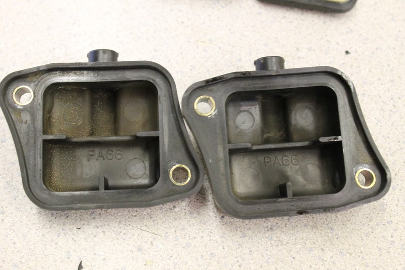 2003 Suzuki Gsxr600 Crankcase Breather Air Reed Valve Release Covers