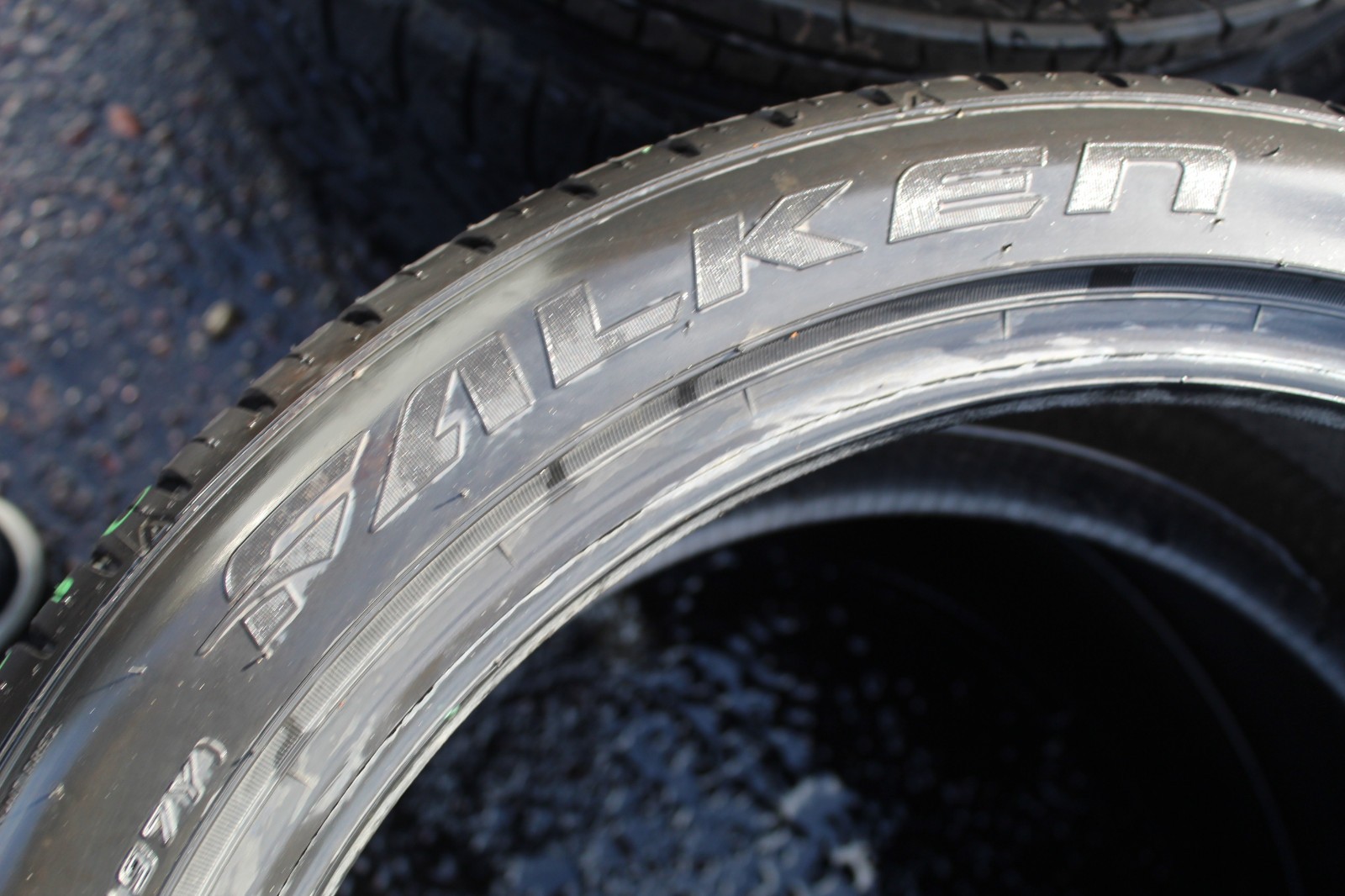 New 245 40 18 Falken, Azenis FK510, XL, 97Y, x1 Single Tyre (F1_tyres) L3771