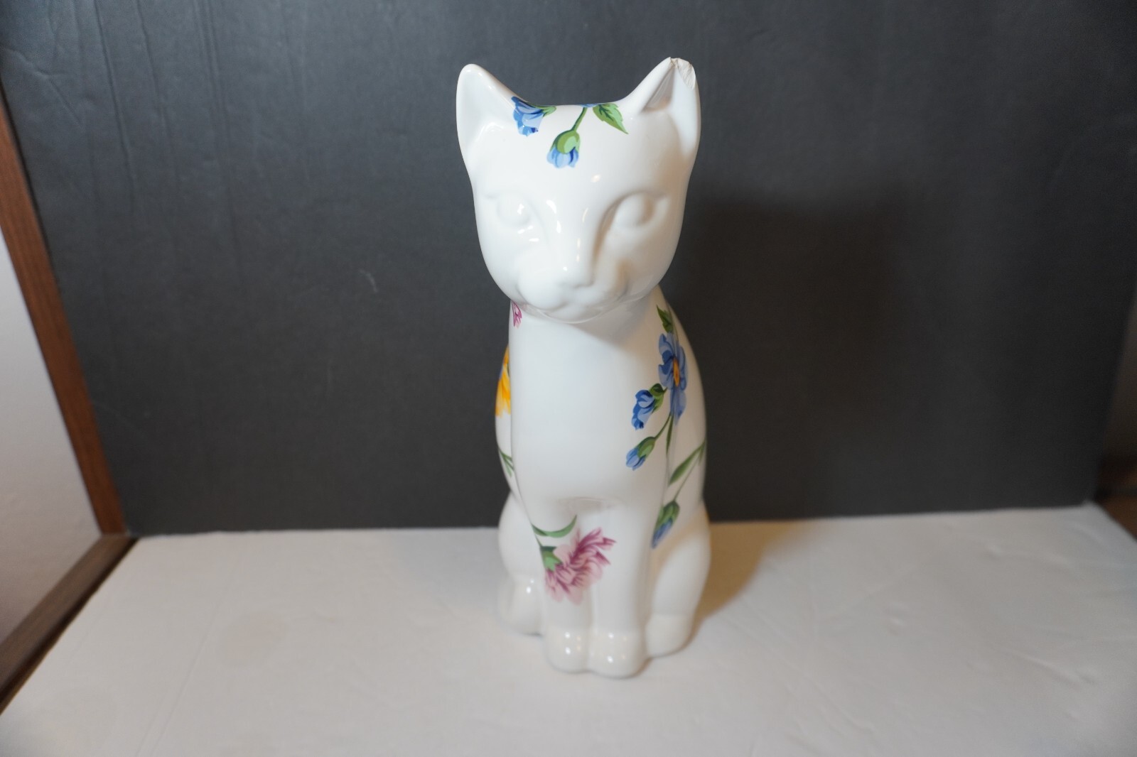 Tiffany & Co Sintra Cat Figurine White & Floral Porcelain - 1996 Vintage Portugl