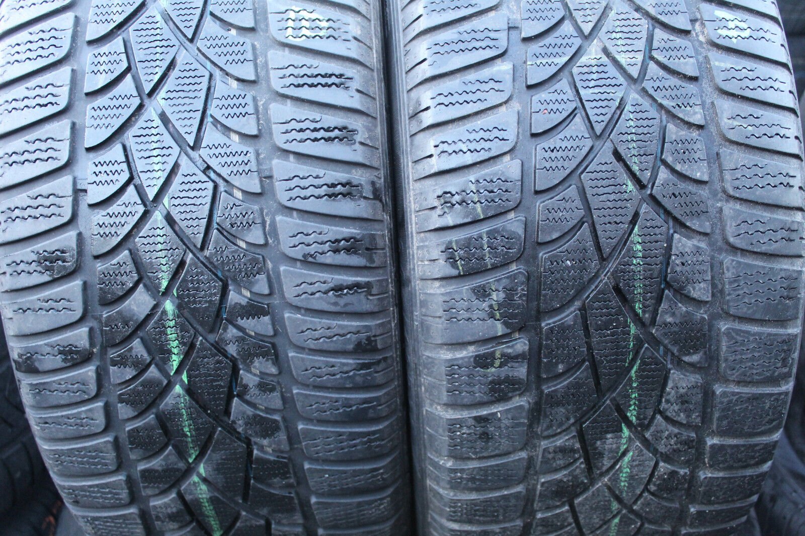265 40 20 Dunlop, Winter, AO XL,M+S, 104V, x2 A Pair, 5.7mm (f1_tyres) FOD L1841