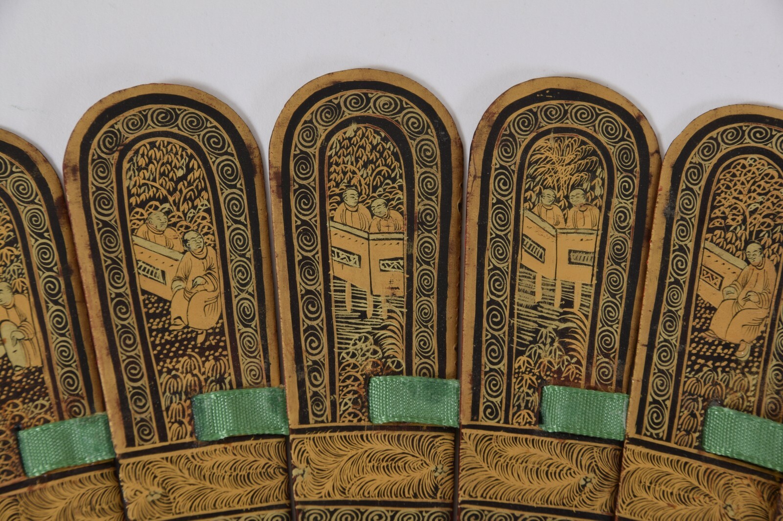 Fine 19C Antique Chinese Gold Gilt Hand Painted Black Lacquer Brise Fan Qing