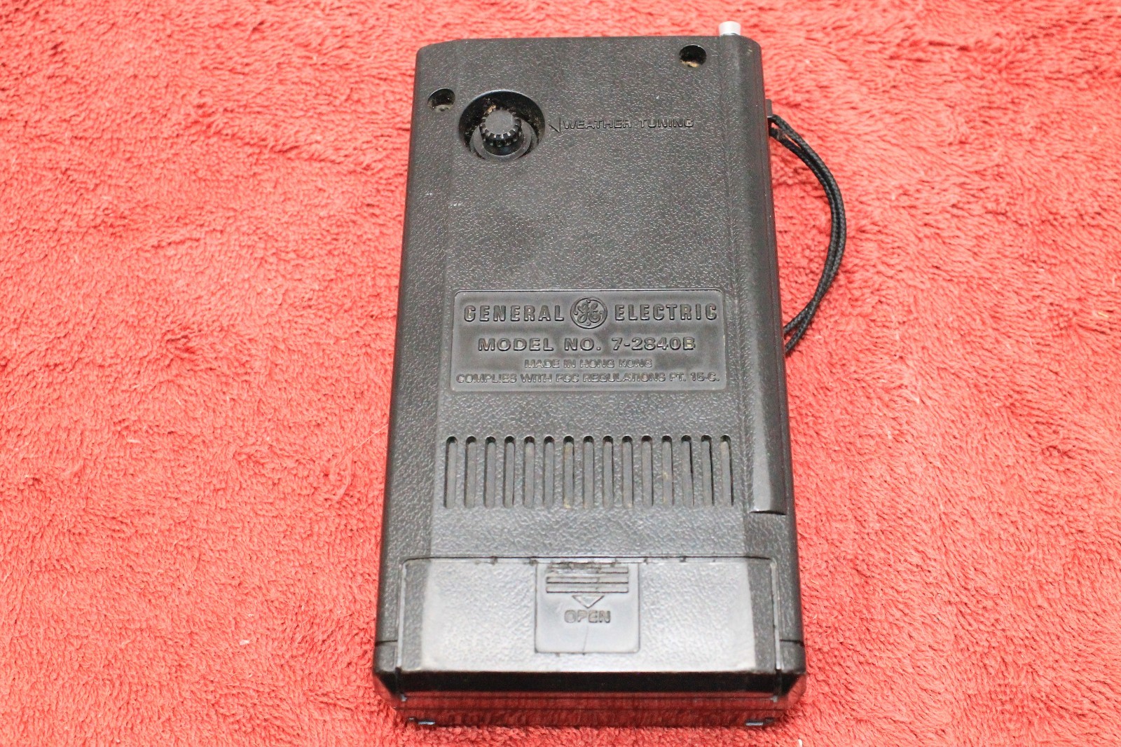 Vintage GE General Electric No. 7-2840B AM/FM Instant Weather Transistor Radio