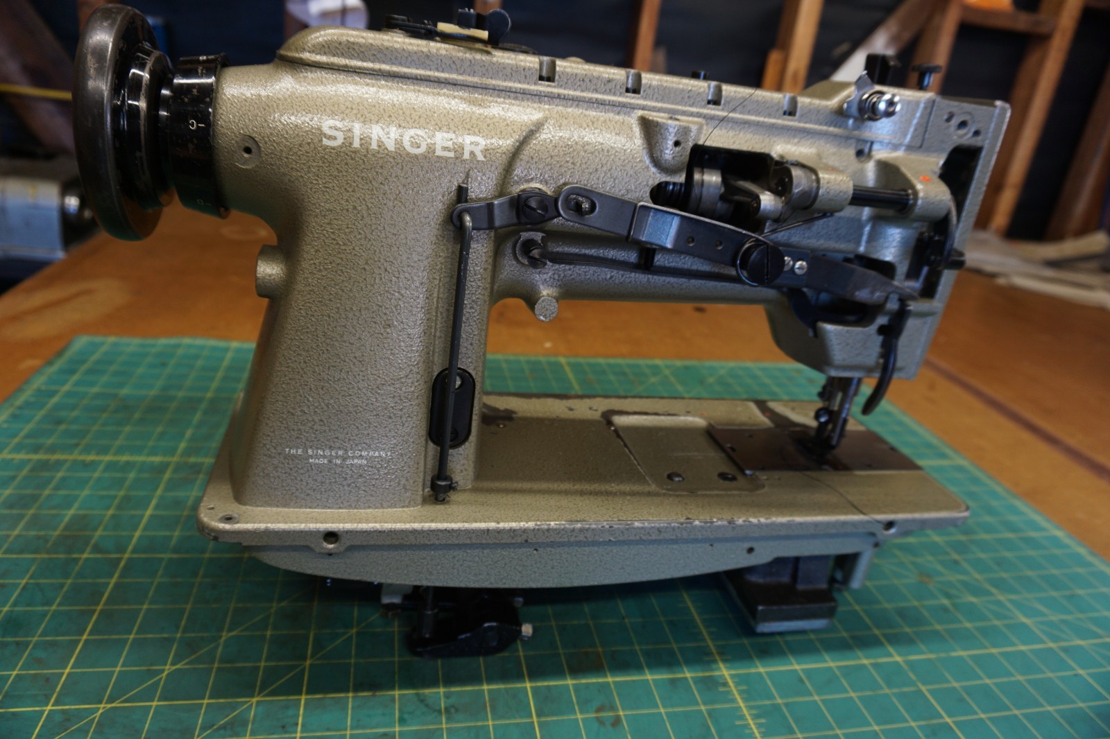 Singer 211U566A Industrial Walking Foot Sewing Machine(Head Only)(U Bobbin)