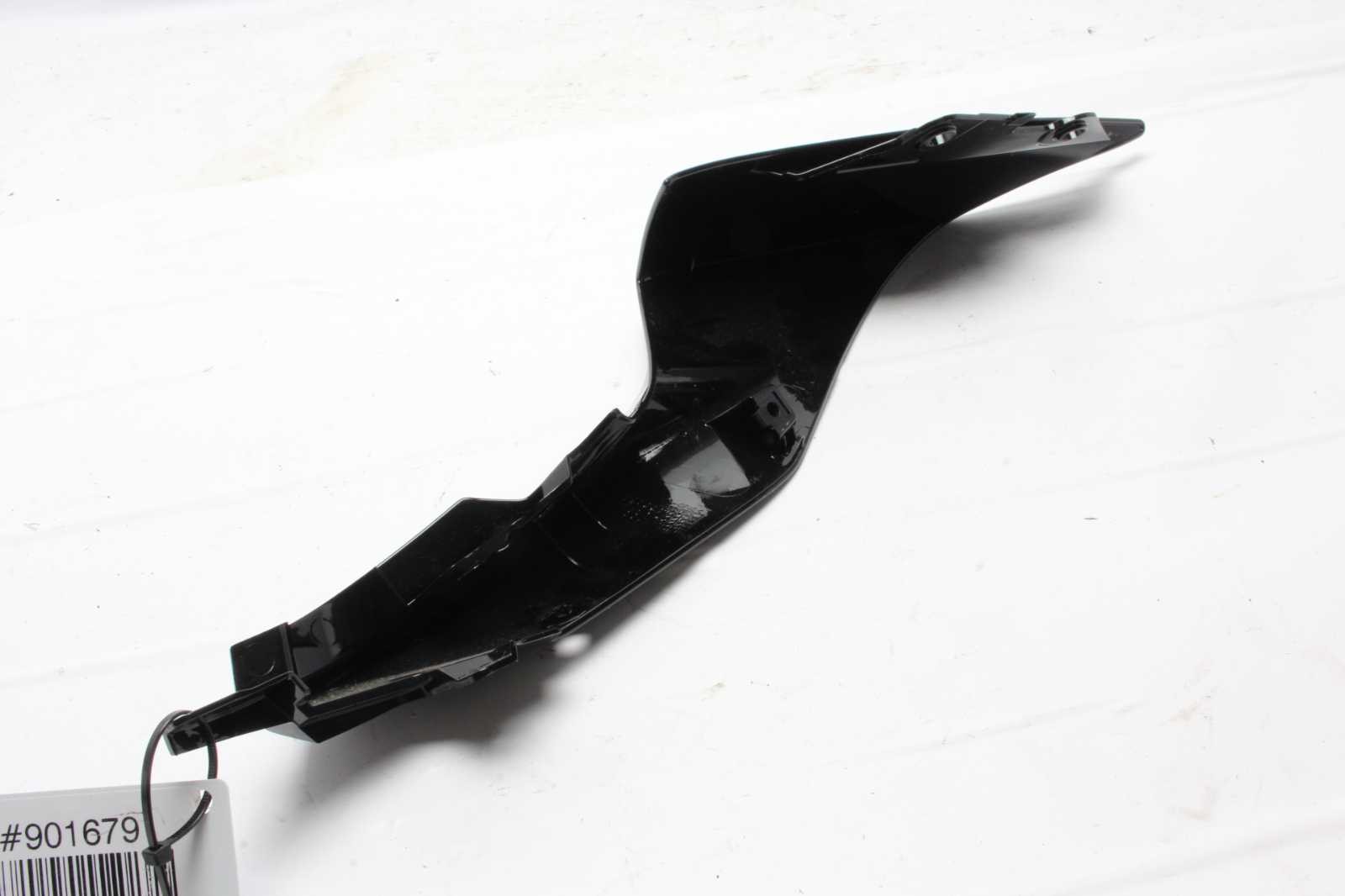 Verkleidung vorne rechts unten Abdeckung Yamaha YZF-R7 700 A 23-23