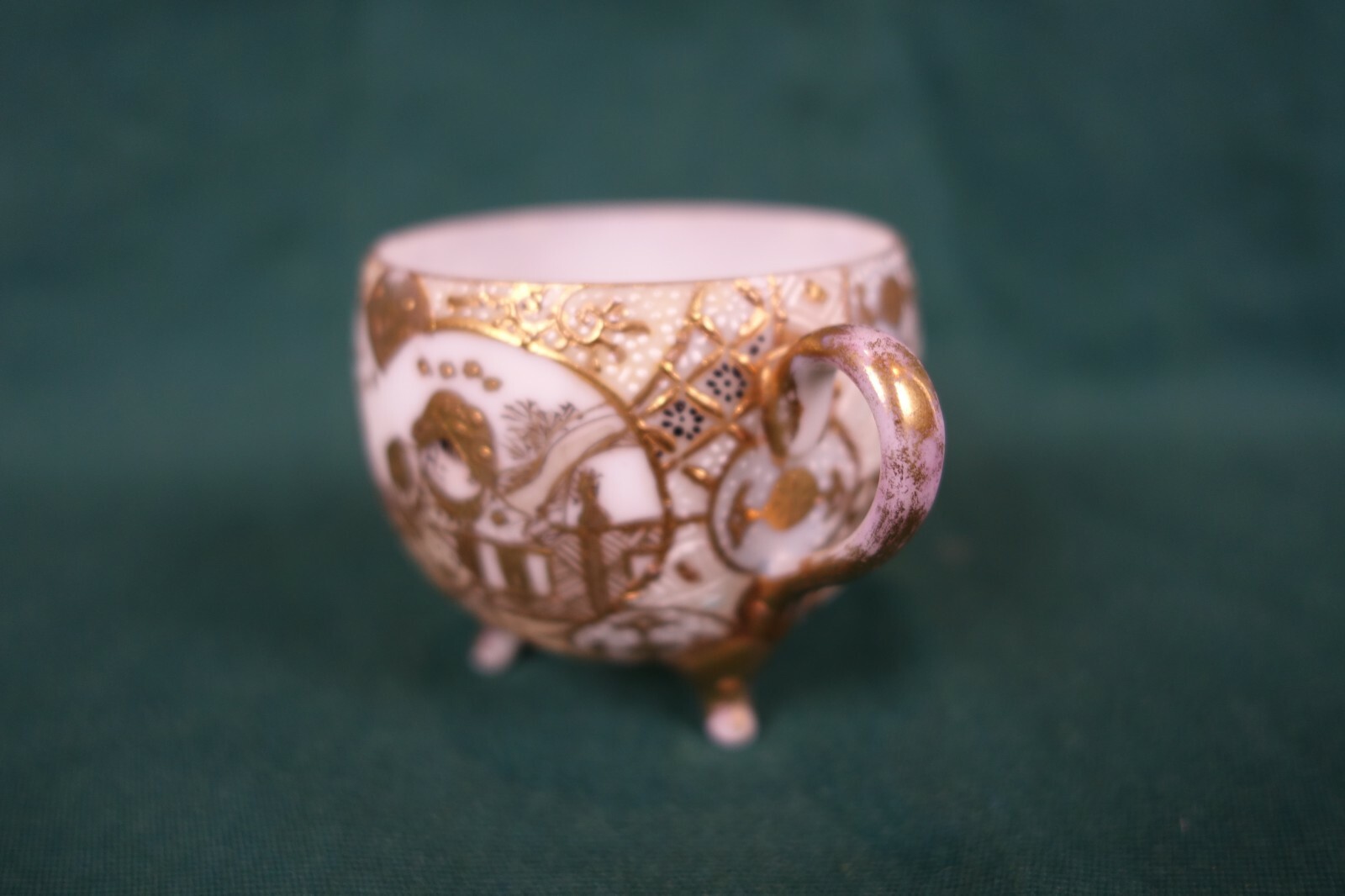 Antique Hand Painted Gold Gilt Japanese Porcelain Tea Cup Monk Scene Marked