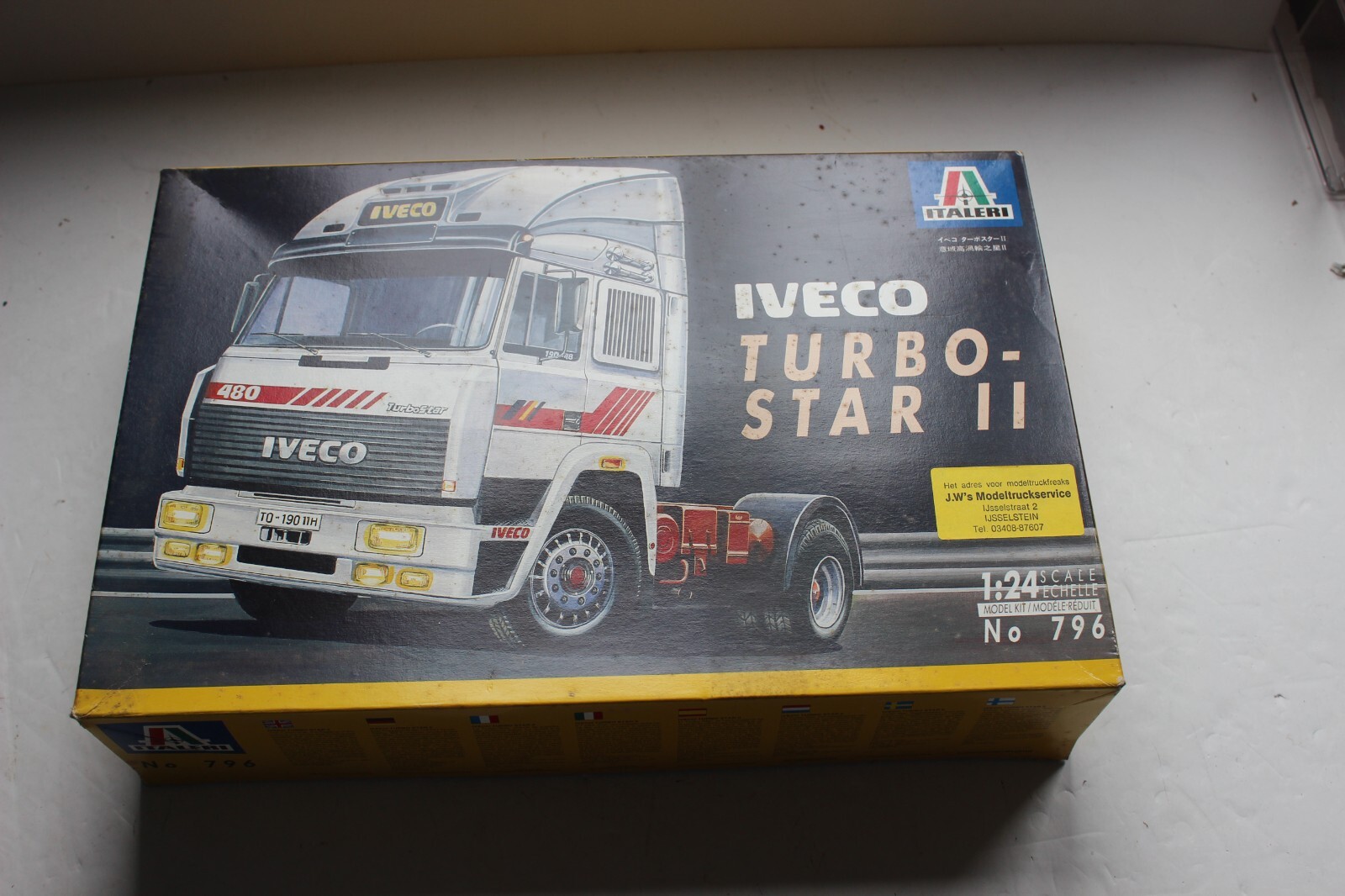 Italeri 1/24 IVECO Turbo Star II Semi-Cab Model Kit # 796