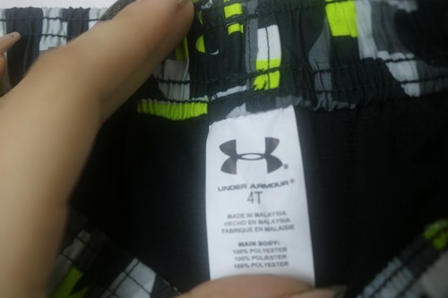 NWT Under Armour Boys Swim Trunks Shorts Boardshorts Size 2T 3T 4T Black MSRP$35