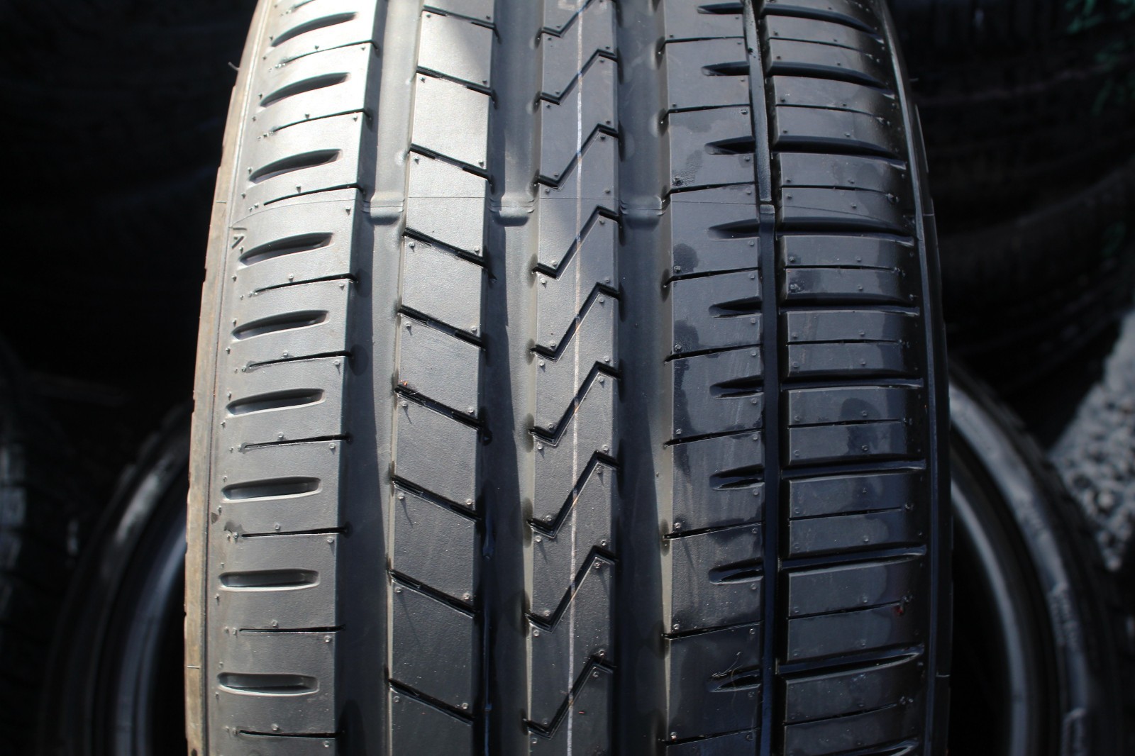 New 245 40 18 Falken, Azenis FK510, XL, 97Y, x1 Single Tyre (F1_tyres) L3771