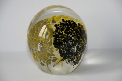 Glas Briefbeschwerer Signiert