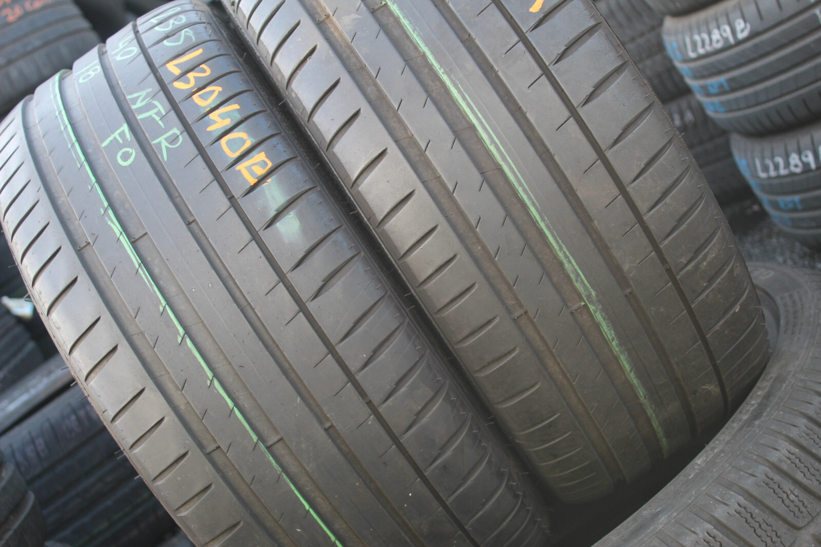 235 40 18 Michelin, Pilot Sport 4, XL, 95Y, x2 A Pair 6.0mm (F1_tyres) FO L3040