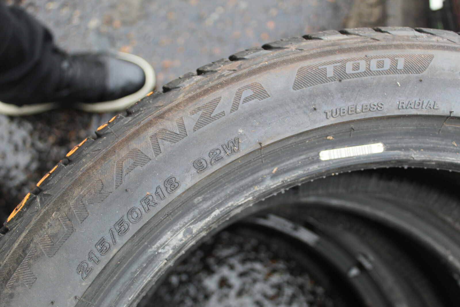 New 215 50 18 Bridgestone, Turanza T001, 92W, x2 A Pair (F1_tyres) L3279