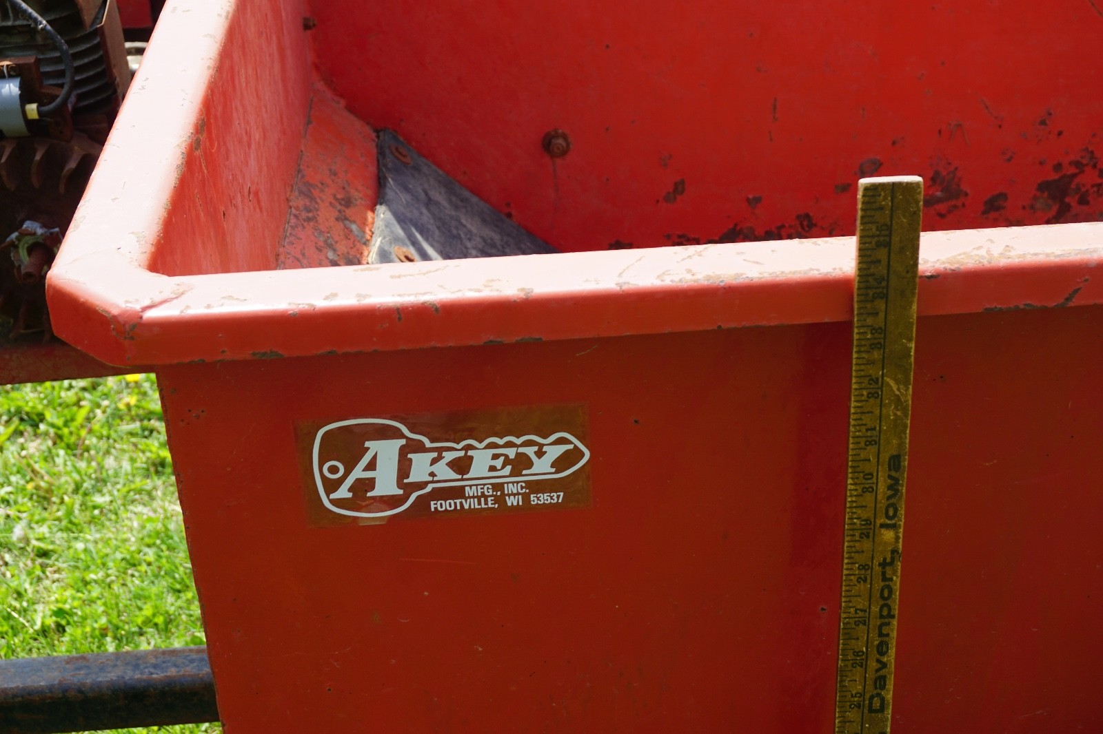 USED COMPACT ATV HOBBY FARM MANURE SPREADER BY AKEY GAS ENGINE POWERED TO REPAIR