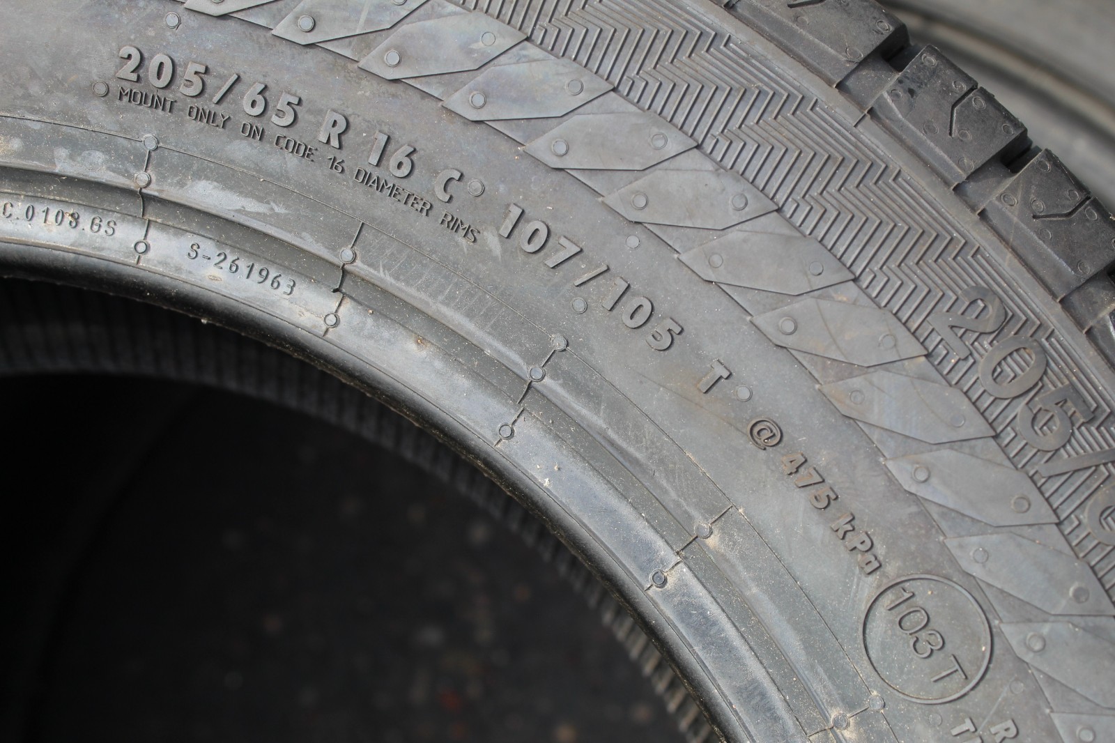 New 205 65 16C Gislav, Com Speed 2, 107/105T, x1 Tyre (F1_tyres) L3829