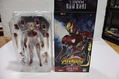 Marvel Studios: The Infinity Saga DLX Iron Man Mark 50- Action Figure