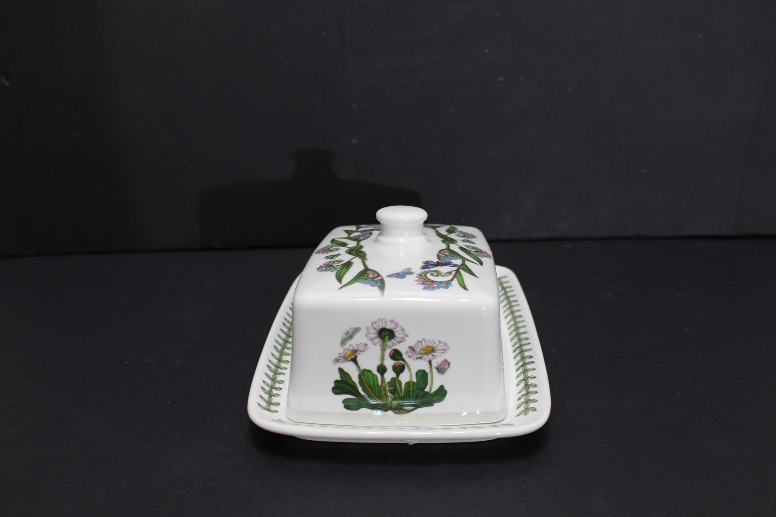 Portmeirion Botanic Garden Daisy/Forget Me Not Cheese Dish with Lid (Wedge)