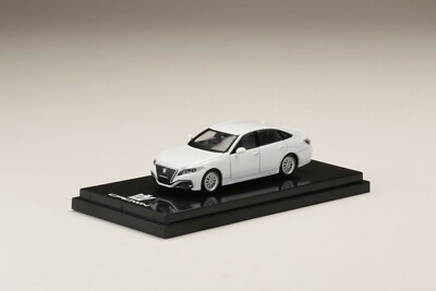 【非売品】CROWN ESTATE ホワイトミニカー トヨタ特注 1/30 新型 クラウン エステート PHEV カラーサンプル