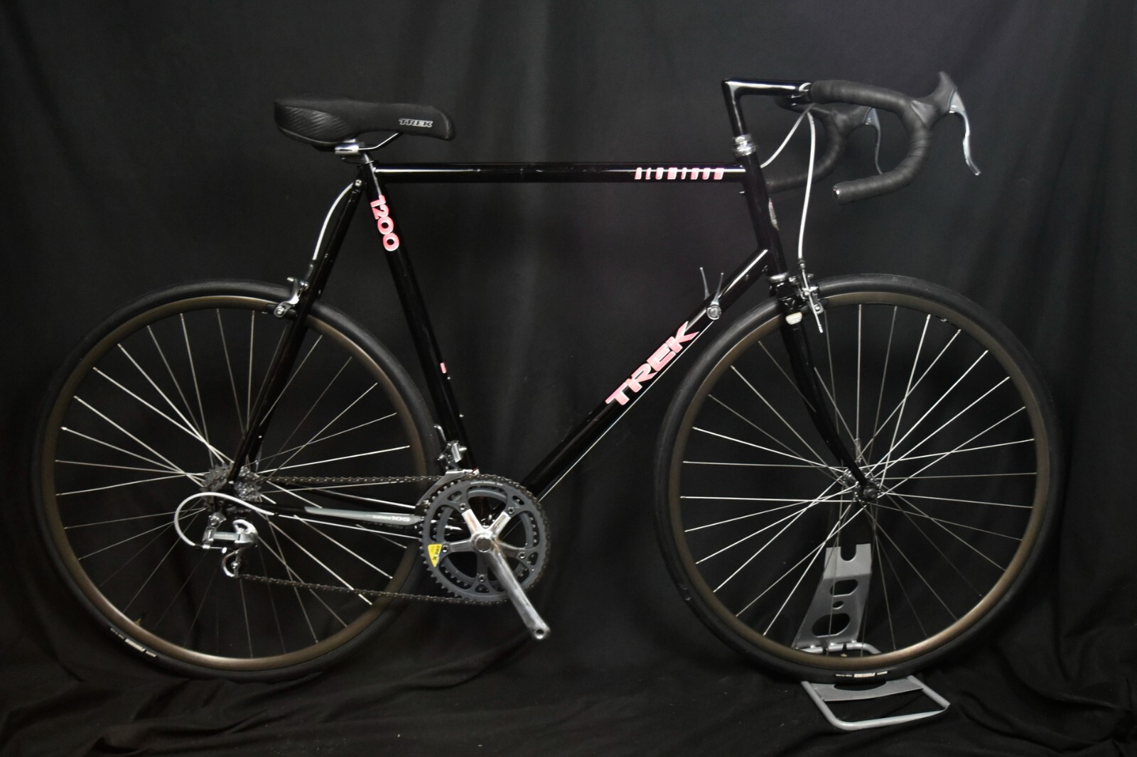 TREK 1200 ロードバイク TREK 1200 ROAD BIKE SIZE MEDIUM, 52 CM, 14 SPEED, ALUMINUM
